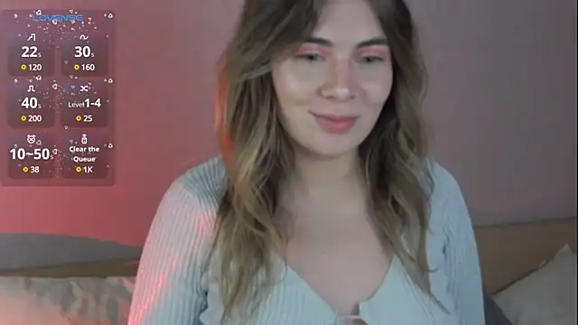 chloi hes online show from December 10, 6:49 pm