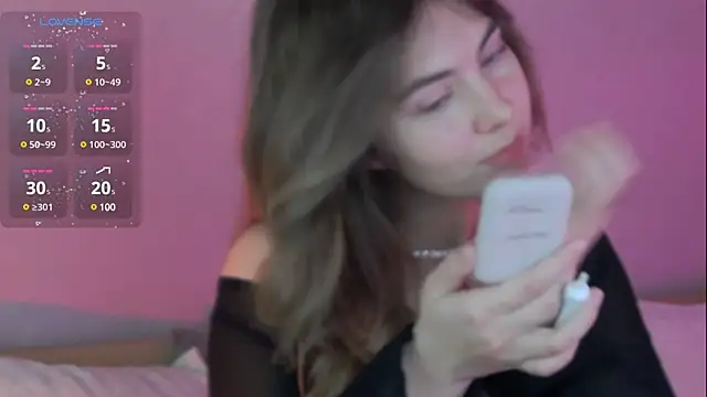 chloi hes online show from December 21, 12:49 pm