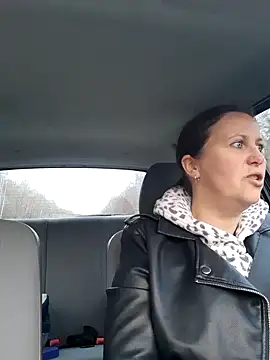 Angelacoquine online show from December 7, 3:30 pm