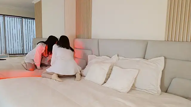 Snapshot of Zoe_Benson chatting on December 2, 11:37 am Zoe Benson online show from December 2, 11:37 am