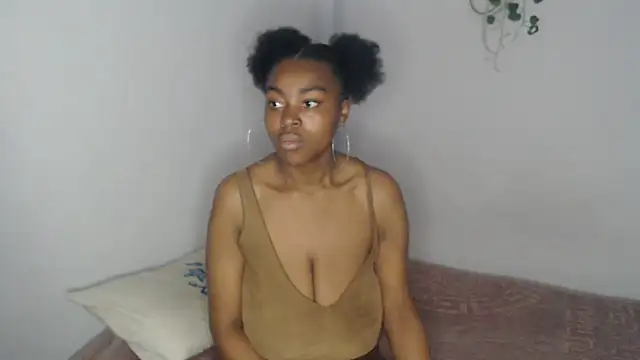 Snapshot of lyssyhorny chatting on November 16, 4:01 pm lyssyhorny online show from November 16, 4:01 pm