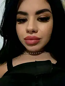 Snapshot of Ameliablack_1 chatting on December 2, 11:18 pm Ameliablack 1 online show from December 2, 11:18 pm