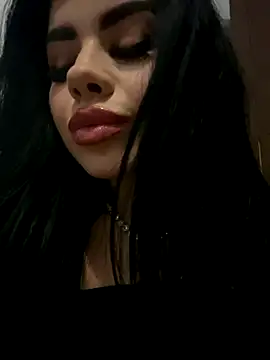 Snapshot of Ameliablack_1 chatting on December 3, 8:39 pm Ameliablack 1 online show from December 3, 8:39 pm