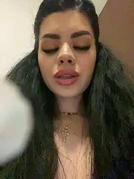 Snapshot of Ameliablack_1 chatting on February 15, 6:33 pm Ameliablack 1 online show from February 15, 6:33 pm