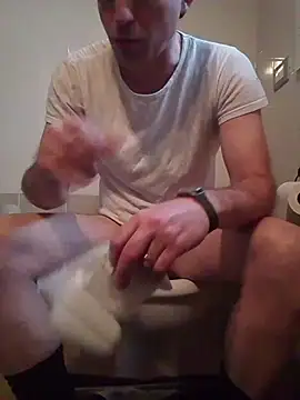 openlegsforyou online show from April 12, 4:45 pm