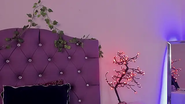 Snapshot of Nyx_nayla chatting on December 10, 5:22 pm Nyx nayla online show from December 10, 5:22 pm