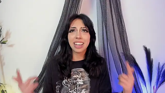 Snapshot of Nyx_nayla chatting on March 22, 7:04 am Nyx nayla online show from March 22, 7:04 am