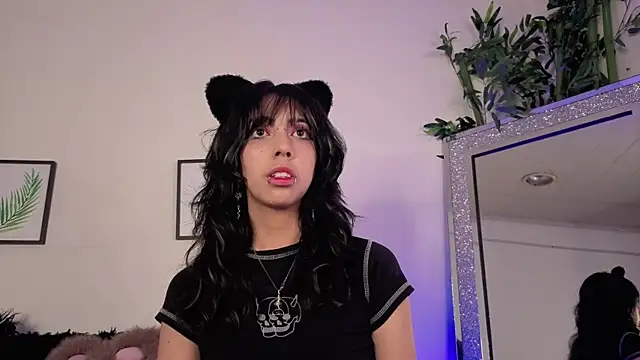 Snapshot of Nyx_nayla chatting on October 7, 6:43 am Nyx nayla online show from October 7, 6:43 am