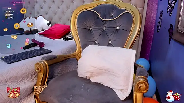 Snapshot of LittleCheerry chatting on January 24, 7:28 pm LittleCheerry online show from January 24, 7:28 pm