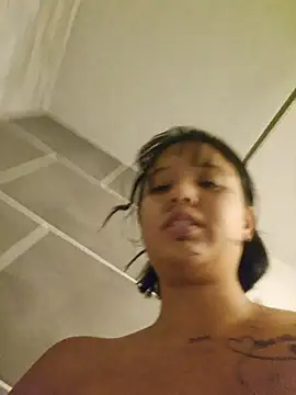 LorenRosse online show from October 28, 11:29 pm