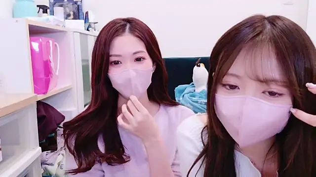 Snapshot of oxo_yuna_oxo chatting on January 3, 12:41 pm oxo yuna oxo online show from January 3, 12:41 pm