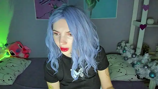 Snapshot of AnneTenet chatting on December 19, 6:12 am AnneTenet online show from December 19, 6:12 am