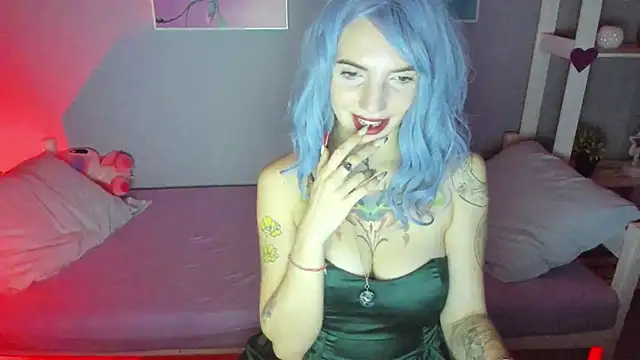 Snapshot of AnneTenet chatting on January 13, 7:21 am AnneTenet online show from January 13, 7:21 am