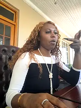 Snapshot of YourDreamLady22 chatting on January 28, 12:11 pm YourDreamLady22 online show from January 28, 12:11 pm