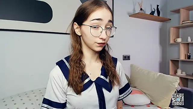 PollyBeev online show from October 11, 6:45 am