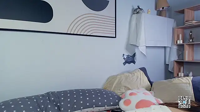 PollyBeev online show from October 26, 7:25 am