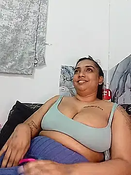 Snapshot of GORGEOUSLIPS chatting on December 3, 9:24 pm GORGEOUSLIPS online show from December 3, 9:24 pm