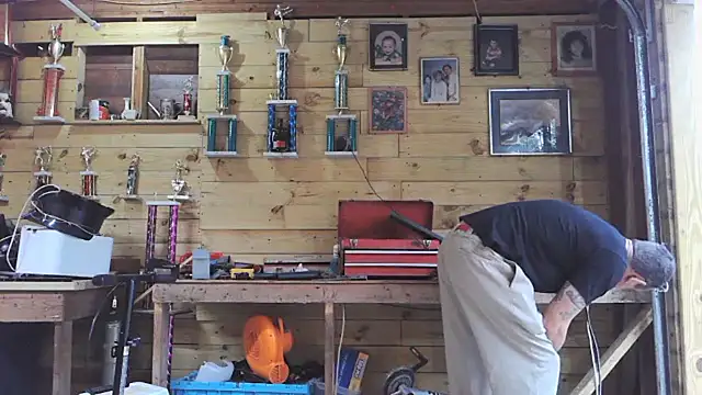 Buffshagswell online show from February 4, 6:58 pm