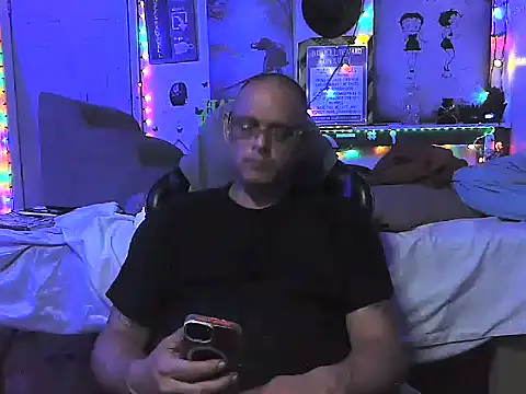 Buffshagswell online show from April 2, 11:13 pm