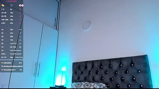 Snapshot of Jimena_White_ chatting on February 12, 6:08 am Jimena White online show from February 12, 6:08 am