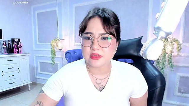 AHRI LEE online show from February 12, 8:16 am