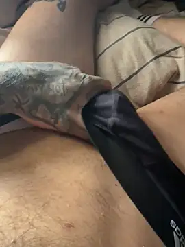 hottwoboys online show from April 12, 11:48 am