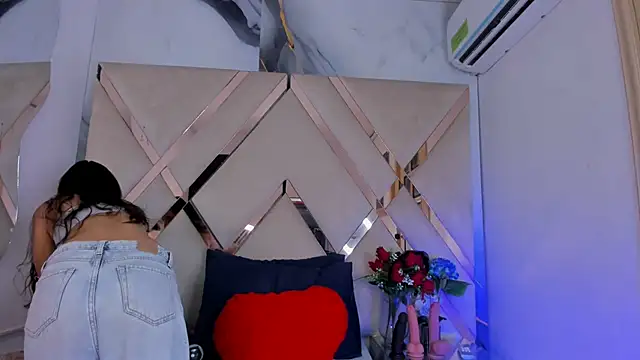 Snapshot of ninaht chatting on October 17, 9:50 pm ninaht online show from October 17, 9:50 pm