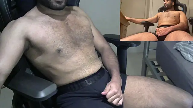 Snapshot of shadthebiguy chatting on January 29, 6:43 am shadthebiguy online show from January 29, 6:43 am