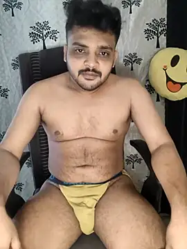 Snapshot of Mr_Handsome_hunk chatting on November 6, 6:14 am Mr Handsome hunk online show from November 6, 6:14 am