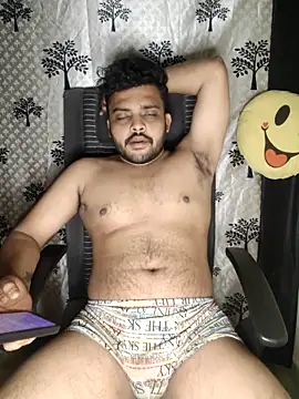 Snapshot of Mr_Handsome_hunk chatting on November 15, 3:30 pm Mr Handsome hunk online show from November 15, 3:30 pm