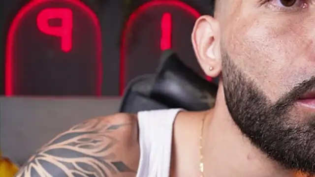 Snapshot of Austin_bolt chatting on November 1, 3:41 am Austin bolt online show from November 1, 3:41 am