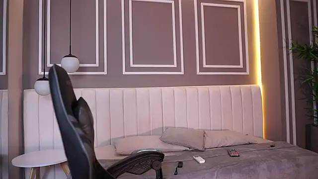 Austin bolt online show from February 5, 2:05 am