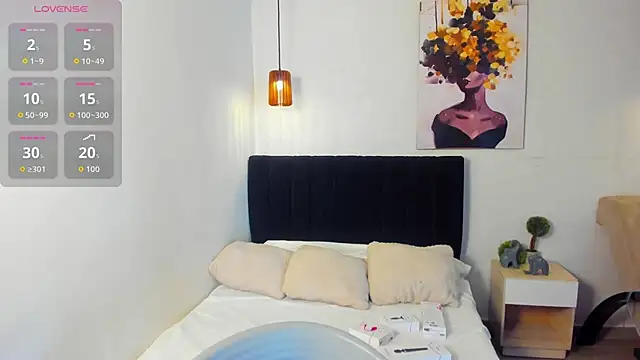 Scarlett  bell online show from October 6, 1:08 pm