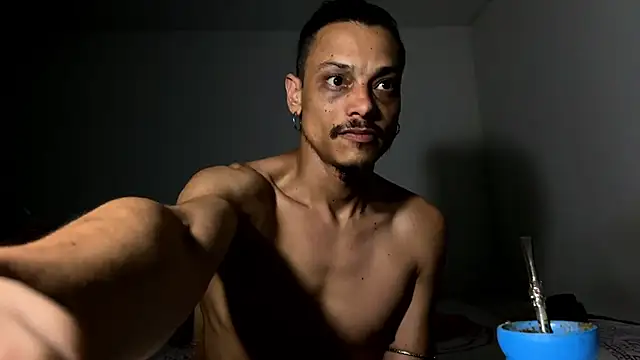 villanocat online show from December 23, 12:14 am