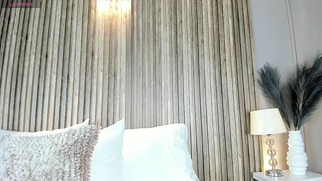 HannaPaola online show from February 1, 12:04 pm