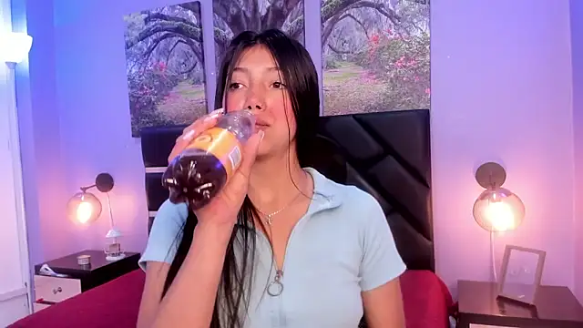 KimberlyVillaLobos online show from February 22, 11:46 am