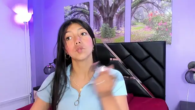 KimberlyVillaLobos online show from October 1, 12:00 pm