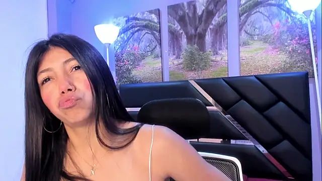 KimberlyVillaLobos online show from January 19, 11:36 am