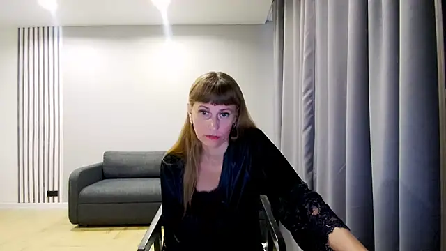 Snapshot of Daniella_Lorente chatting on March 21, 3:44 am Daniella Lorente online show from March 21, 3:44 am