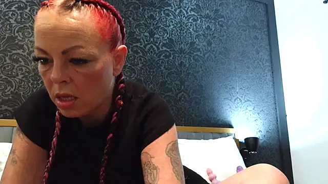 Snapshot of rileyraerhoads chatting on October 20, 1:17 am rileyraerhoads online show from October 20, 1:17 am