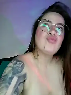 Snapshot of soofy__ chatting on February 6, 6:08 am soofy online show from February 6, 6:08 am