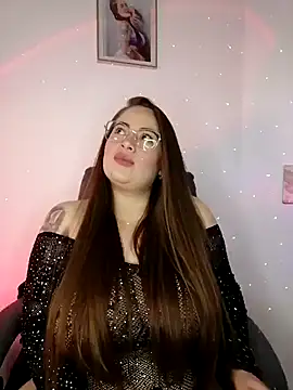 Snapshot of soofy__ chatting on October 10, 2:43 am soofy online show from October 10, 2:43 am