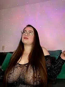 Snapshot of soofy__ chatting on October 15, 2:55 am soofy online show from October 15, 2:55 am