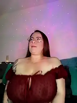 Snapshot of soofy__ chatting on November 2, 2:30 pm soofy online show from November 2, 2:30 pm