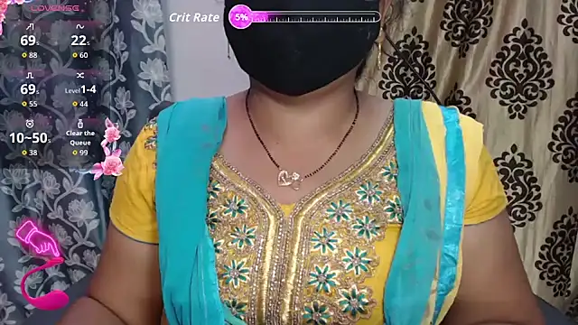 Snapshot of Queen_sakshi chatting on October 9, 5:33 pm Queen sakshi online show from October 9, 5:33 pm