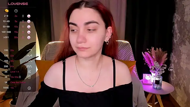 hannacheekss  online show from February 18, 2:07 am