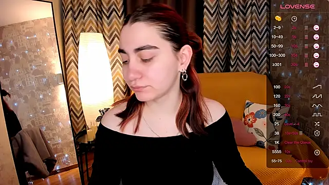 hannacheekss  online show from March 27, 2:06 am