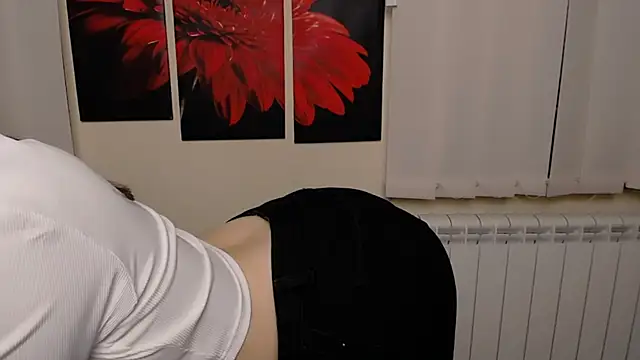 Snapshot of AliceSexyyy_ chatting on December 9, 4:05 pm AliceSexyyy online show from December 9, 4:05 pm