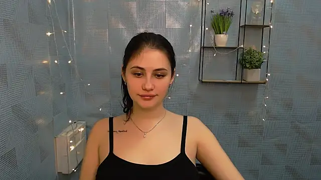 Snapshot of AliceSexyyy_ chatting on January 19, 5:18 pm AliceSexyyy online show from January 19, 5:18 pm