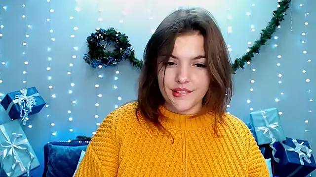 Snapshot of showmeparadise chatting on December 7, 10:23 am showmeparadise online show from December 7, 10:23 am